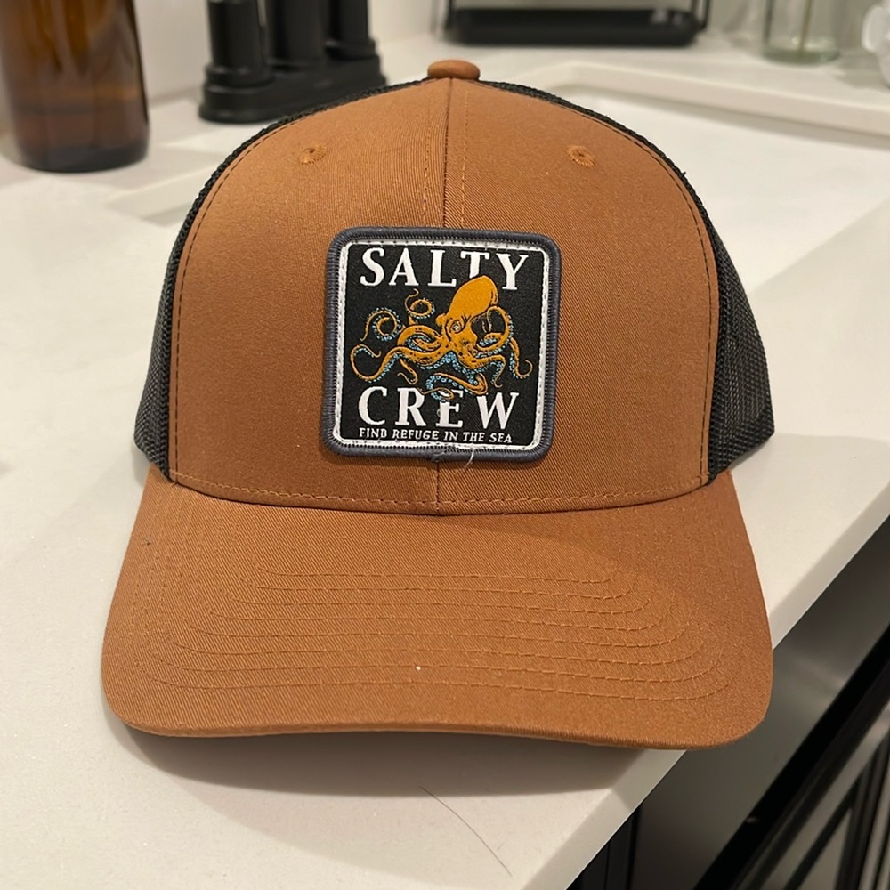 Salty Crew Ink Slinger Retro Trucker Hat (NWOT)